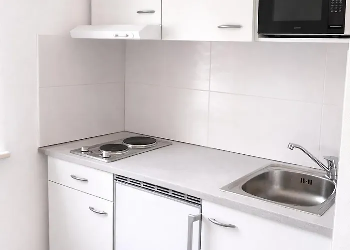 Monteurwohnungen In アパート クリミッチャウ